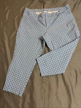Old Navy Blue and White Geometric Pixie Skinny Pants
